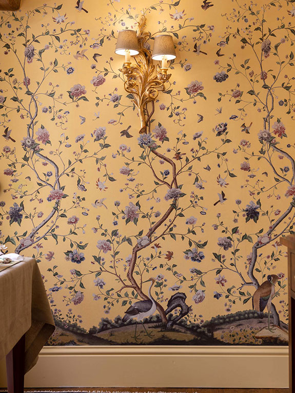 Iksel Chinoiserie, Cotswolds, hand painted, chinoiserie