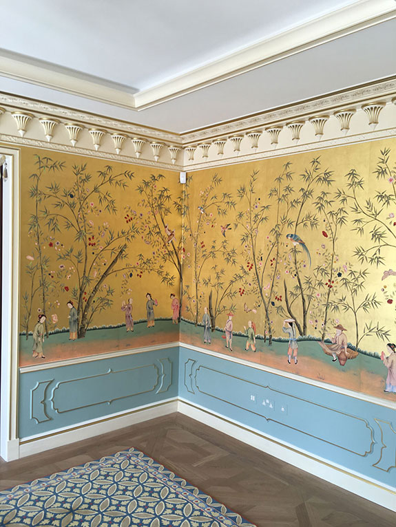 de Gournay Belton, London. Silk, chinoiserie, hand painted 