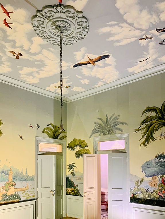 De Gournay Paradise Lost, Beruit, Celeste colourway on scenic wallpaper, papier peints panorama