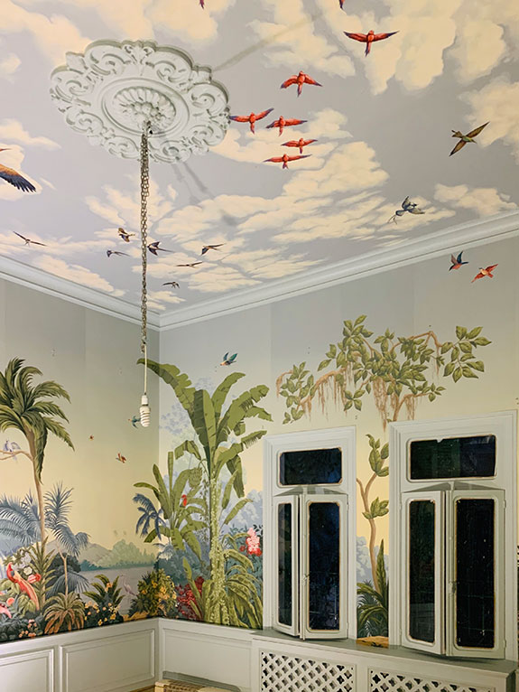 De Gournay Paradise Lost, Beruit, Celeste colourway on scenic wallpaper, papier peints panorama